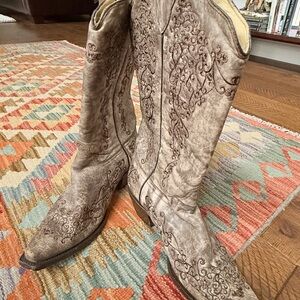 Vintage Embroidered Heeled Boots